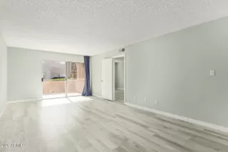 Photo #3: 6968753 Listing 