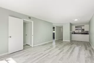 Photo #4: 6968753 Listing 