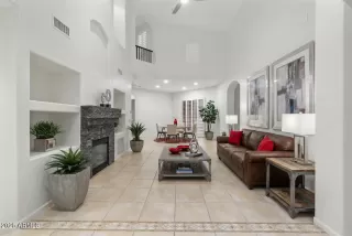 Photo #5: 6968917 Listing 