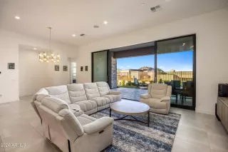 Photo #2: 6968922 Listing 