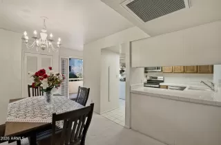 Photo #3: 6968979 Listing 