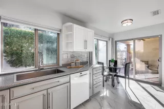 Photo #4: 6969019 Listing 