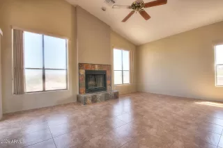 Photo #6: 6969073 Listing