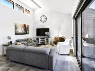 Photo #6: 6969364 Listing 