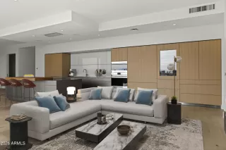 Photo #6: 6969906 Listing 