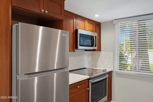 MLS: 6969953 Condo For Sale