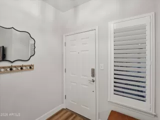 Photo #5: 6969972 Listing