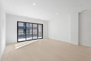 Photo #5: 6970041 Listing 