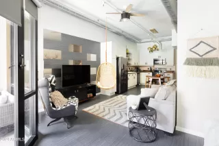 Photo #6: 6970045 Listing 