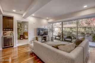 Photo #4: 6970121 Listing 