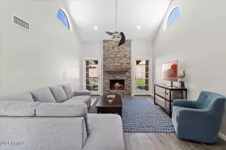 Photo #2: 6970124 Listing 