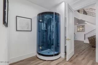 Photo #5: 6970167 Listing 