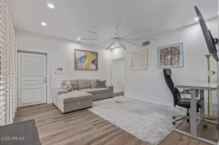 Photo #6: 6970167 Listing 