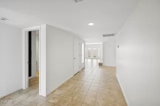 Photo #5: 6970604 Listing 