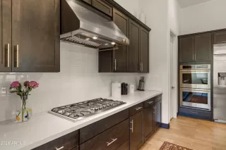 Photo #6: 6971010 Listing 