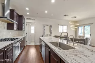 Photo #2: 6971164 Listing 