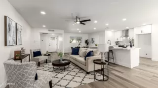 Photo #3: 6971182 Listing 