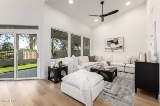 Photo #2: 6971437 Listing 