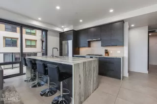 Photo #3: 6971480 Listing 