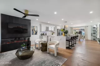 Photo #6: 6971561 Listing 