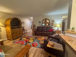 Photo #2: 6971692 Listing 