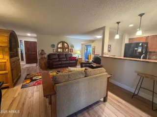 Photo #5: 6971692 Listing 