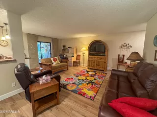 Photo #6: 6971692 Listing 