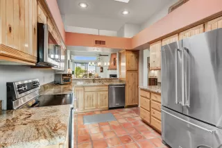 Photo #6: 6971695 Listing 