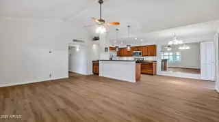 Photo #6: 6971719 Listing 