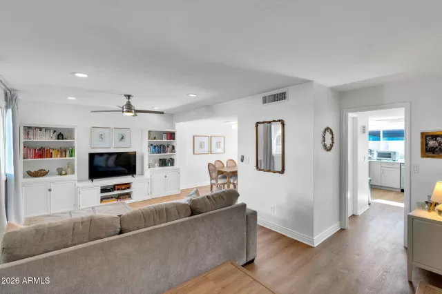 MLS: 6971761 Condo For Sale