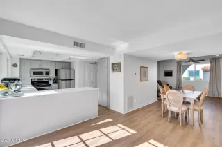 Photo #2: 6971761 Listing