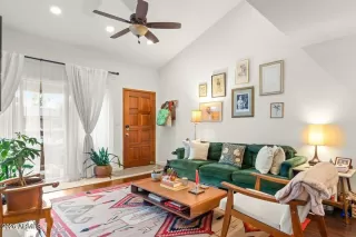 Photo #3: 6971818 Listing 