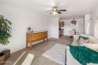 Photo #2: 6971849 Listing