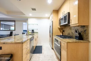 Photo #2: 6971886 Listing