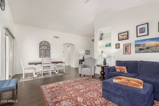 Photo #6: 6972226 Listing 