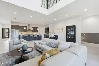 Photo #6: 6972249 Listing