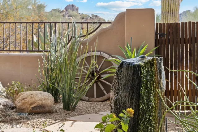 MLS: 6972301 Condo For Sale