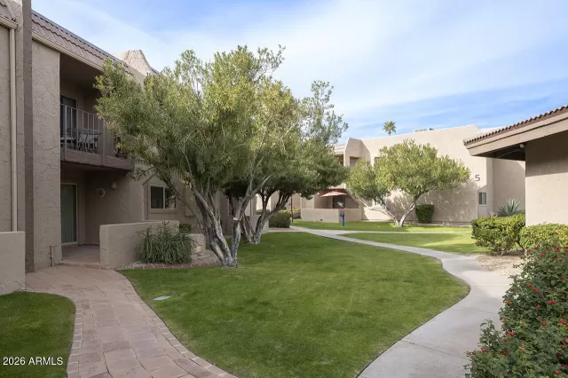 MLS: 6972403 Condo For Sale