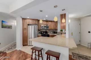 Photo #6: 6972424 Listing