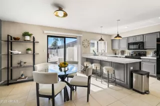 Photo #1: 6972426 Listing 