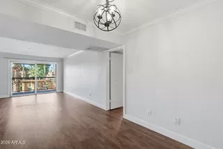 Photo #2: 6972481 Listing 