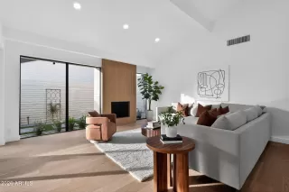 More Details about MLS # 6972567 : 7369 E KRALL STREET