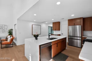 Photo #4: 6972567 Listing 