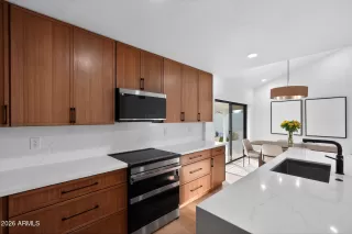 Photo #6: 6972567 Listing 