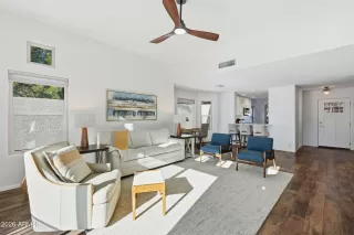 Photo #5: 6972599 Listing 