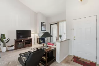 Photo #3: 6972615 Listing