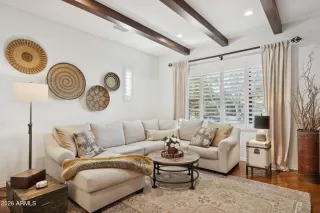 Photo #4: 6972617 Listing