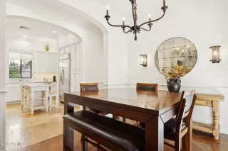 Photo #6: 6972617 Listing