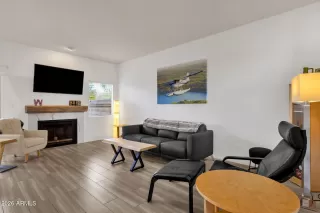 Photo #6: 6972665 Listing 