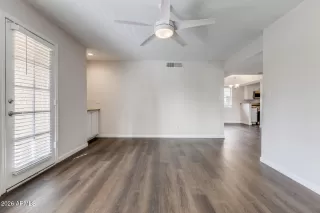 Photo #6: 6972675 Listing